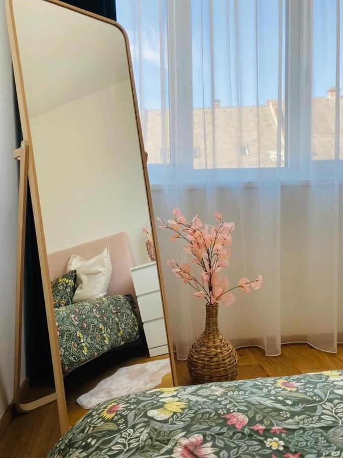 Vinestia Cityloft Storchenblick, Non-Serviced Appartement Leibnitz Exteriör bild